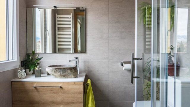 Featured Image Small Bathroom  640x360 