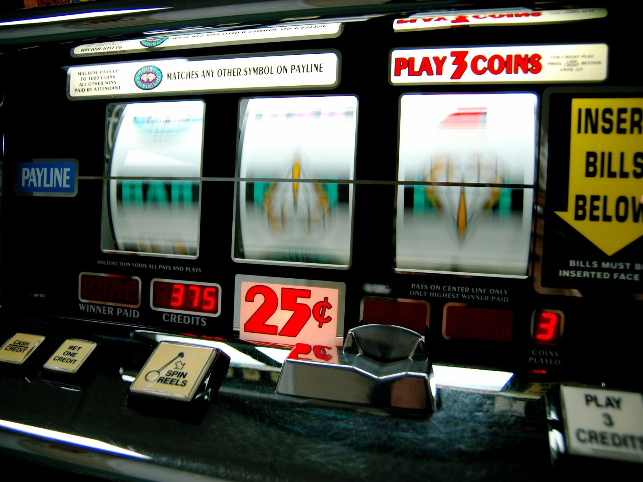 odds winning jackpot slot machine