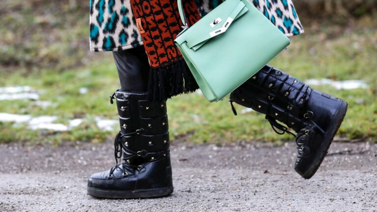 10-chic-ways-to-wear-snow-boots-to-the-office-how-to-mix-and-match